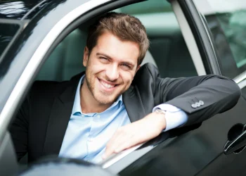 L’assurance auto mensuelle : la solution flexible pour les conducteurs temporaires