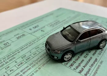 découvrez notre assurance auto tous risques, une protection complète pour votre véhicule et vous-même. bénéficiez d'une couverture optimale face aux dommages, vols et accidents. assurez-vous l'esprit tranquille sur la route.