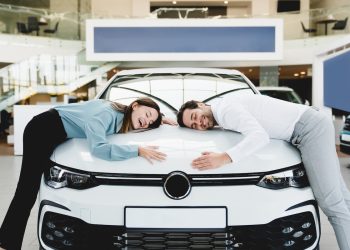 découvrez le leasing social pour véhicules électriques, une solution économique et écologique qui vous permet de rouler en toute sérénité tout en contribuant à la transition énergétique. profitez d'avantages exclusifs et d'une mobilité durable.