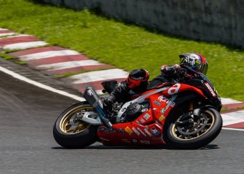 découvrez notre guide complet sur l'assurance moto 2024, avec des conseils pour choisir la meilleure couverture, comparer les offres et économiser sur votre prime d'assurance. protégez votre deux-roues avec une assurance adaptée à vos besoins !