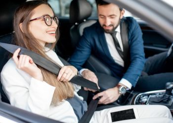 découvrez nos solutions d'assurances spécialement conçues pour les jeunes. profitez de tarifs avantageux, d'une couverture adaptée à vos besoins et d'un service client à l'écoute. assurez votre avenir dès aujourd'hui !