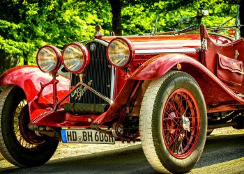 découvrez le coût de l'assurance pour votre voiture de collection. comparez les offres et trouvez la meilleure couverture pour protéger votre précieux véhicule tout en respectant votre budget.