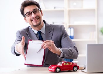 découvrez nos astuces pratiques pour réduire le coût de votre assurance auto et économiser chaque mois sur votre contrat.