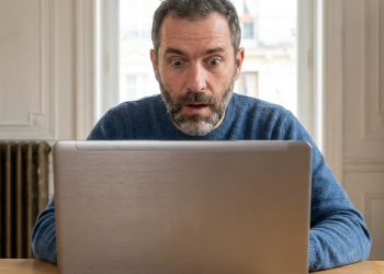 « J&rsquo;ai failli tout perdre » : les erreurs courantes des auto-entrepreneurs dans leur déclaration fiscale