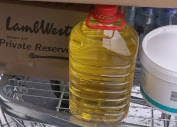 Utiliser de l&rsquo;huile de cuisine pour réduire ses dépenses de carburant : astuce économique ou infraction ?
